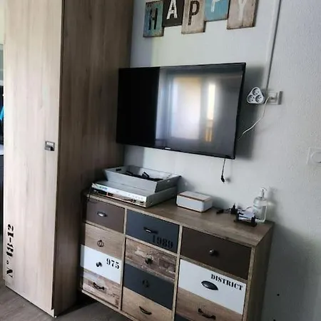 - A 300m Superbe Appart. 4 Pers Апартаменты *