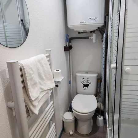 - A 300m Superbe Appart. 4 Pers * Бискаррос